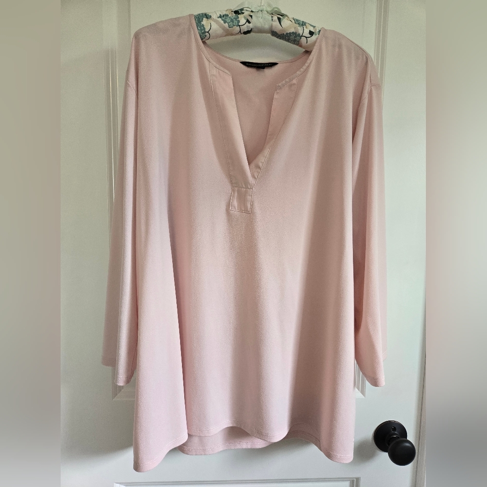 Banana Republic Soft Pink V neck Top Size XXL